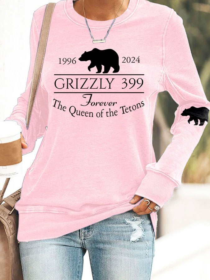 Retro Grizzly 399 Forever The Queen Of The Tetons 1996-2024 Print Sweatshirt