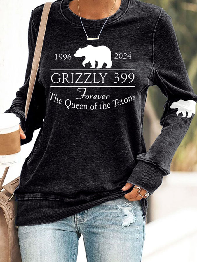 Retro Grizzly 399 Forever The Queen Of The Tetons 1996-2024 Print Sweatshirt