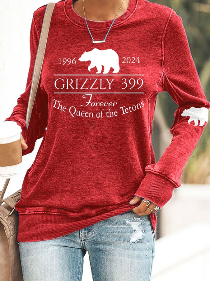 Retro Grizzly 399 Forever The Queen Of The Tetons 1996-2024 Print Sweatshirt